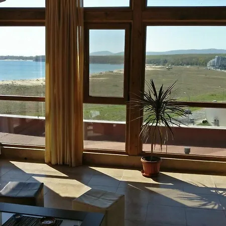 Club Priz Aparthotel 4*